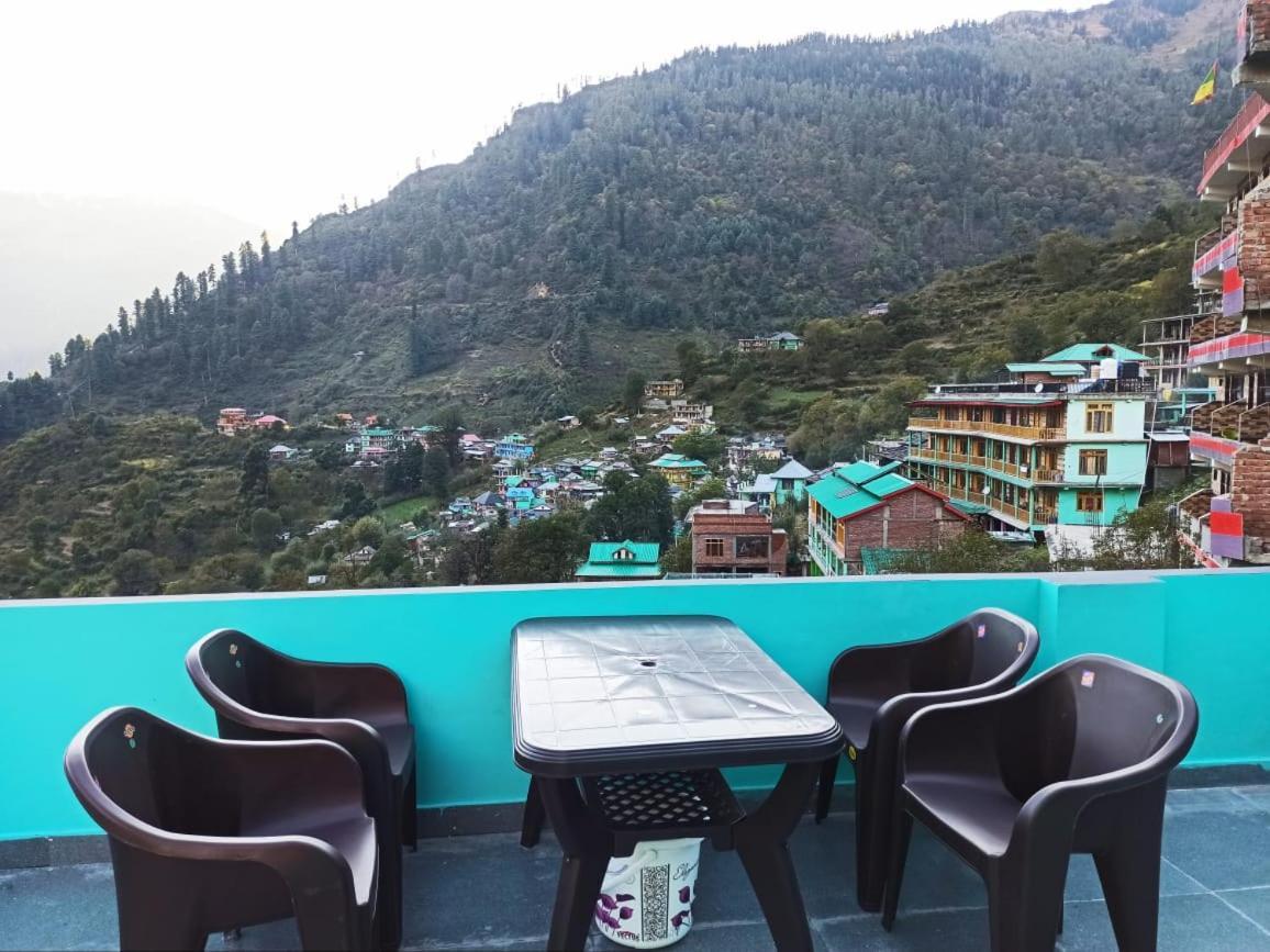 Aman Resort, Tosh Village, Himachal Pradesh Exterior photo